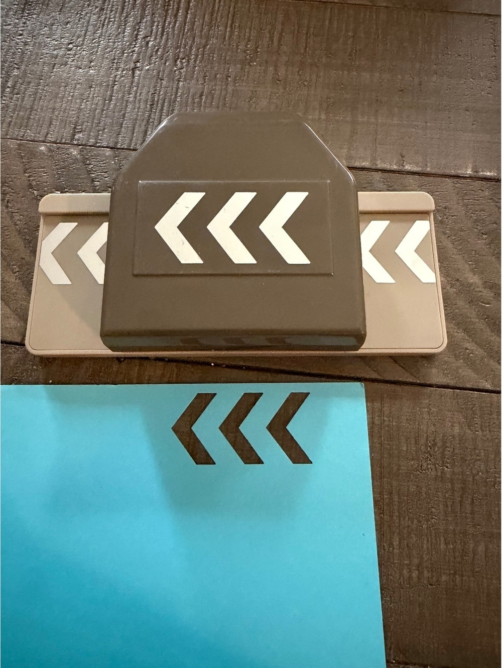 Stampin’ Up Chevron Border Shape Punch